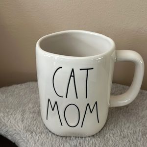 Rae dunn “cat mom” mug brand new